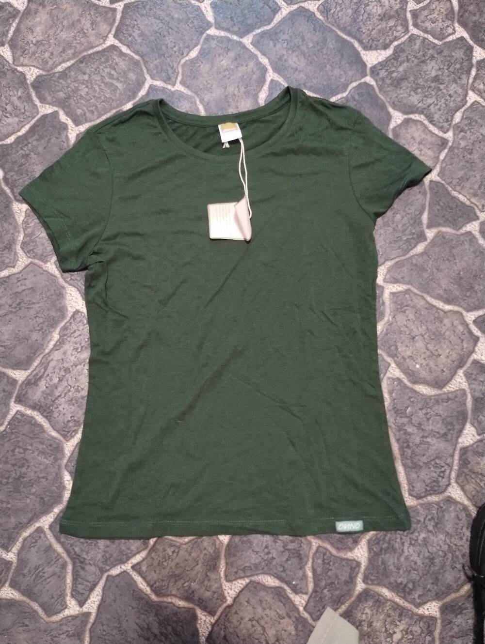 ONNO lightweight women's green bamboo tshirt Size M NWT
